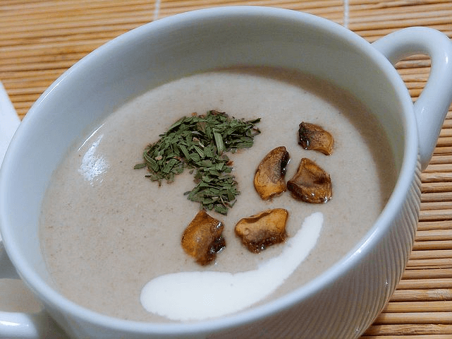 Sopa de cogumelos Reishi