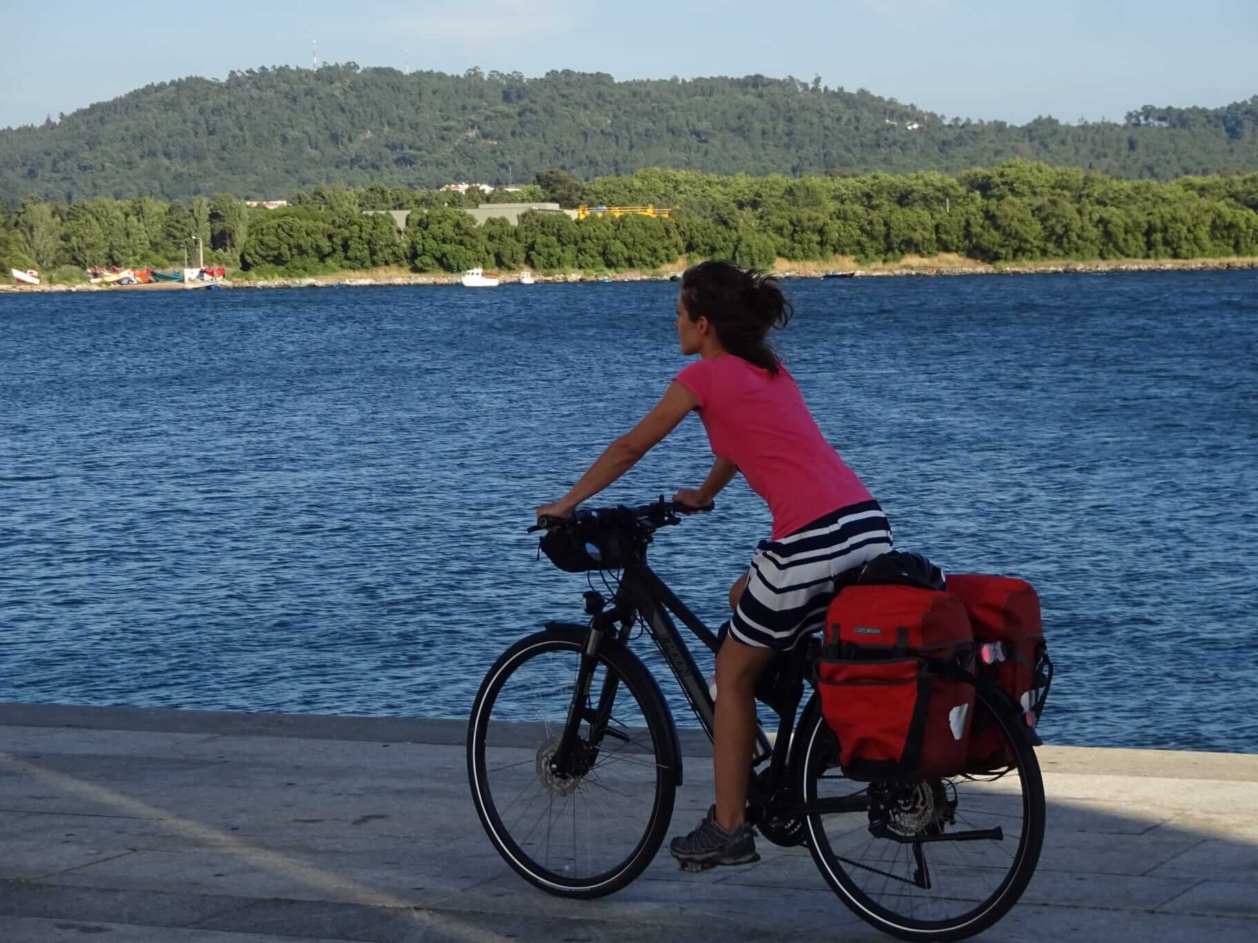 Inês Sarti Pascoal e a Bicicleta
